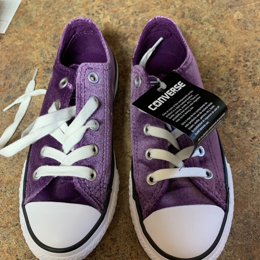 Girls Converse